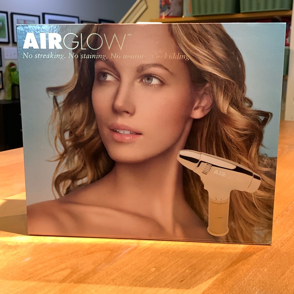 AirGlow Airbrush Tanning Set